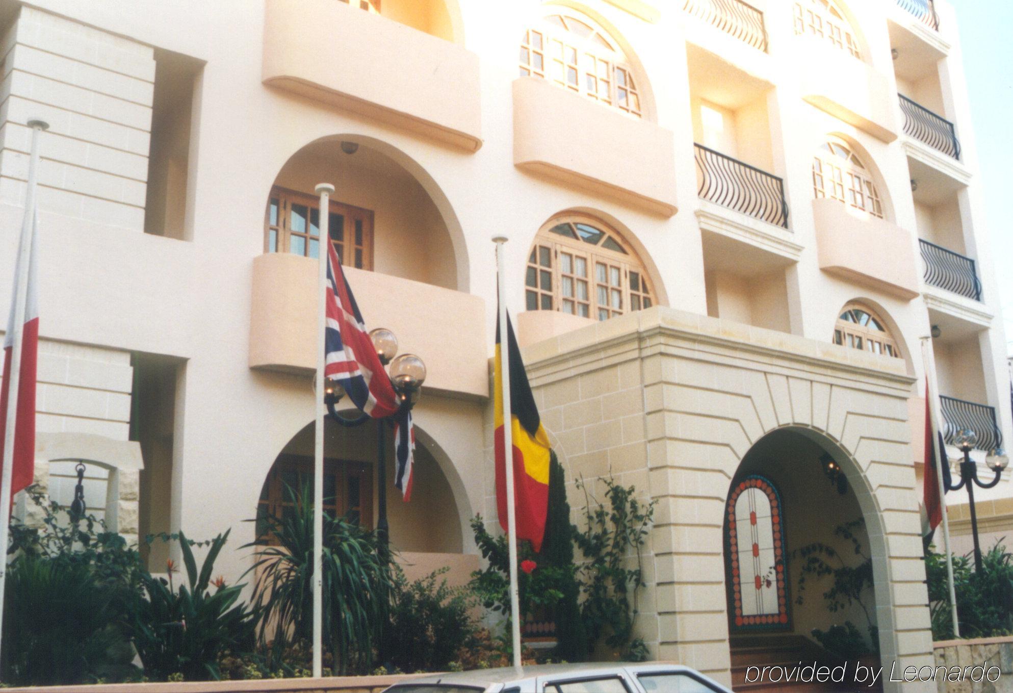 The Mediterranea Hotel & Suites St. Paul's Bay Dış mekan fotoğraf